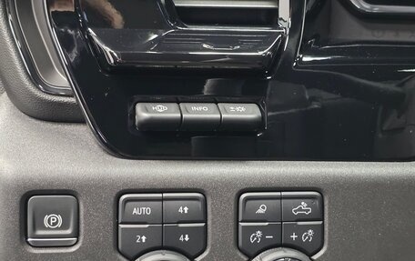 Chevrolet Silverado, 2024 год, 10 990 000 рублей, 19 фотография