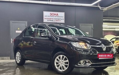 Renault Logan II, 2018 год, 899 000 рублей, 3 фотография