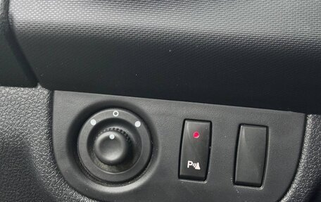 Renault Logan II, 2018 год, 899 000 рублей, 15 фотография