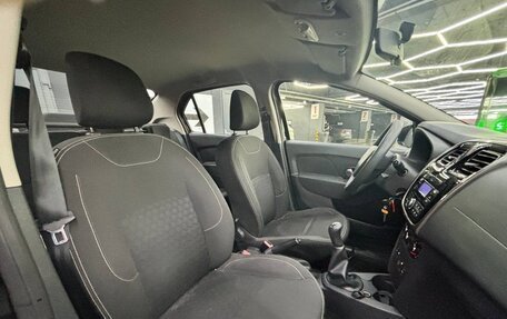 Renault Logan II, 2018 год, 899 000 рублей, 8 фотография