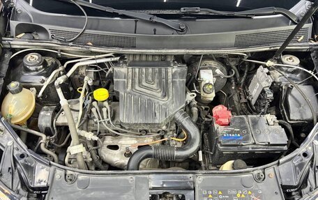 Renault Logan II, 2018 год, 899 000 рублей, 14 фотография