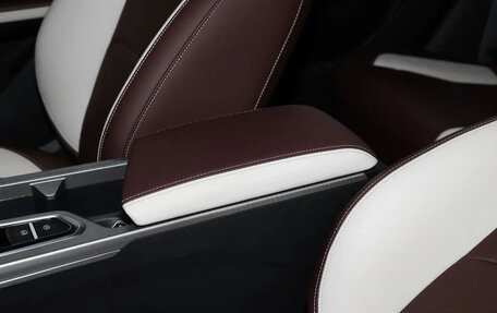 Geely Emgrand, 2025 год, 1 900 000 рублей, 33 фотография