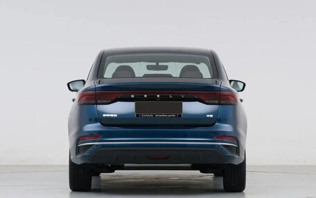 Geely Emgrand, 2025 год, 1 900 000 рублей, 38 фотография