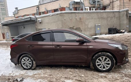 Hyundai Solaris II рестайлинг, 2021 год, 1 000 000 рублей, 2 фотография
