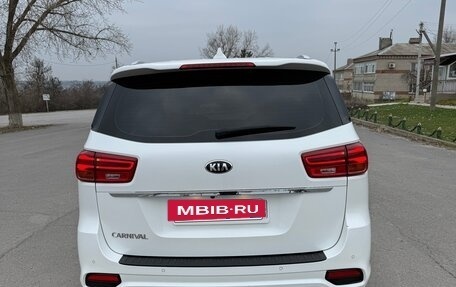KIA Carnival III, 2020 год, 3 500 000 рублей, 2 фотография