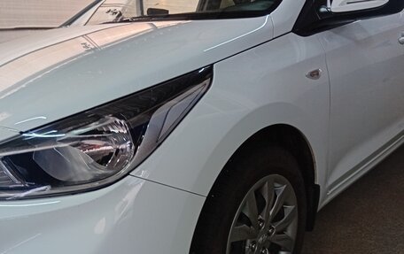 Hyundai Solaris II рестайлинг, 2019 год, 1 550 000 рублей, 2 фотография