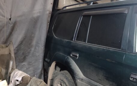 Toyota Land Cruiser Prado 90 рестайлинг, 1998 год, 1 500 000 рублей, 26 фотография