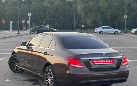 Mercedes-Benz E-Класс, 2016 год, 2 800 000 рублей, 5 фотография