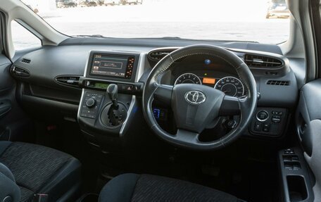 Toyota Wish II, 2011 год, 1 310 000 рублей, 6 фотография