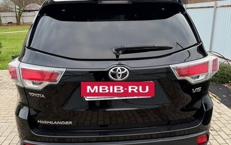 Toyota Highlander III, 2014 год, 3 100 000 рублей, 4 фотография