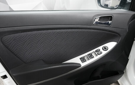 Hyundai Solaris II рестайлинг, 2013 год, 773 000 рублей, 12 фотография