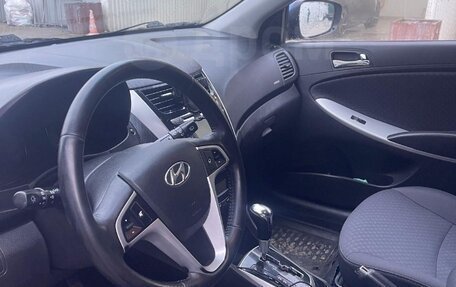 Hyundai Solaris II рестайлинг, 2013 год, 855 000 рублей, 6 фотография