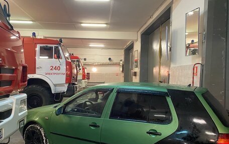 Volkswagen Golf IV, 1999 год, 220 000 рублей, 2 фотография