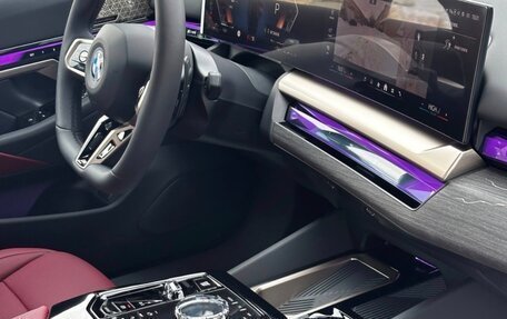 BMW 5 серия, 2025 год, 8 249 900 рублей, 8 фотография