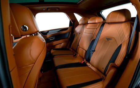 Bentley Bentayga I, 2023 год, 19 000 000 рублей, 16 фотография