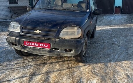 Chevrolet Niva I рестайлинг, 2005 год, 185 000 рублей, 1 фотография