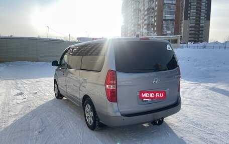 Hyundai H-1 II рестайлинг, 2018 год, 3 000 000 рублей, 5 фотография
