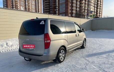 Hyundai H-1 II рестайлинг, 2018 год, 3 000 000 рублей, 7 фотография