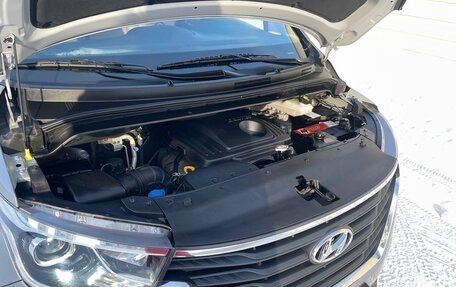 Hyundai H-1 II рестайлинг, 2018 год, 3 000 000 рублей, 29 фотография