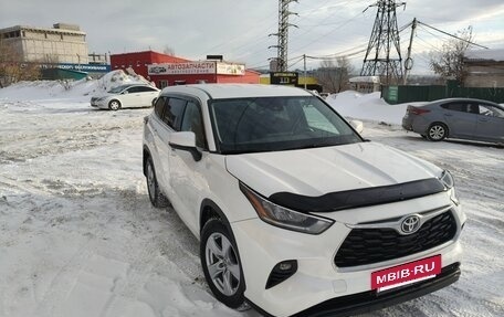 Toyota Highlander, 2021 год, 4 700 000 рублей, 2 фотография