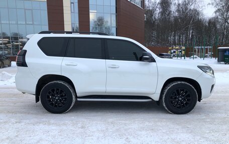Toyota Land Cruiser Prado 150 рестайлинг 2, 2020 год, 6 200 000 рублей, 4 фотография