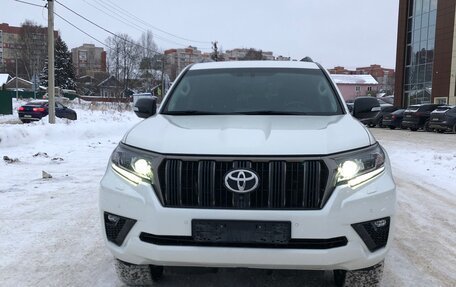 Toyota Land Cruiser Prado 150 рестайлинг 2, 2020 год, 6 200 000 рублей, 3 фотография