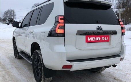 Toyota Land Cruiser Prado 150 рестайлинг 2, 2020 год, 6 200 000 рублей, 6 фотография