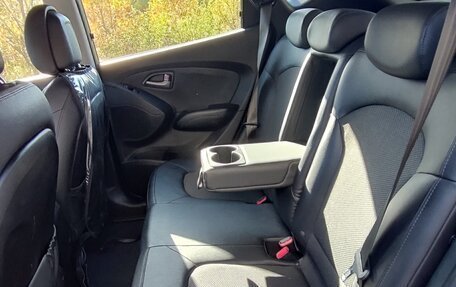 Hyundai ix35 I рестайлинг, 2013 год, 1 500 000 рублей, 10 фотография