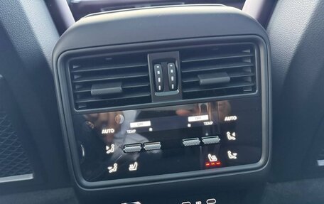 Porsche Cayenne III, 2025 год, 18 600 000 рублей, 38 фотография