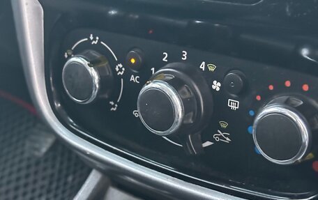 Renault Duster I рестайлинг, 2013 год, 750 000 рублей, 17 фотография