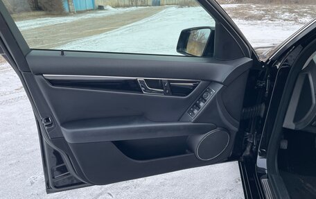 Mercedes-Benz C-Класс, 2010 год, 1 500 000 рублей, 20 фотография