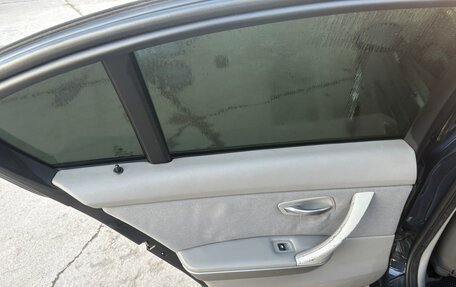 BMW 3 серия, 2005 год, 850 000 рублей, 22 фотография