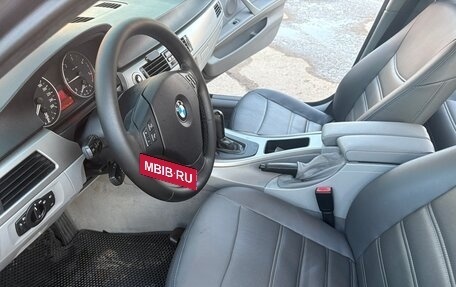 BMW 3 серия, 2005 год, 850 000 рублей, 24 фотография