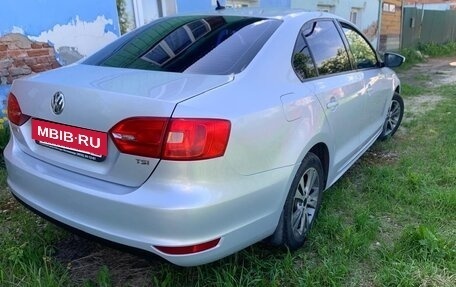 Volkswagen Jetta VI, 2012 год, 670 000 рублей, 2 фотография