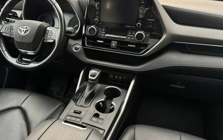 Toyota Highlander, 2021 год, 4 449 999 рублей, 6 фотография