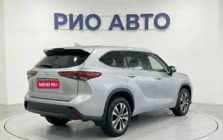 Toyota Highlander, 2021 год, 4 449 999 рублей, 5 фотография