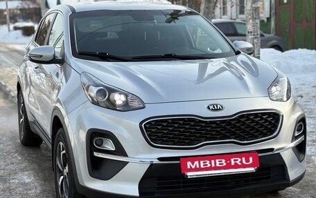 KIA Sportage IV рестайлинг, 2020 год, 2 400 000 рублей, 2 фотография