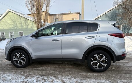 KIA Sportage IV рестайлинг, 2020 год, 2 400 000 рублей, 7 фотография