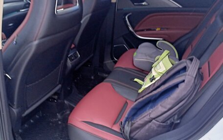 FAW Bestune T77, 2022 год, 1 750 000 рублей, 8 фотография