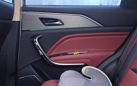 FAW Bestune T77, 2022 год, 1 750 000 рублей, 9 фотография