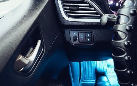 Hyundai Solaris II рестайлинг, 2017 год, 760 000 рублей, 22 фотография