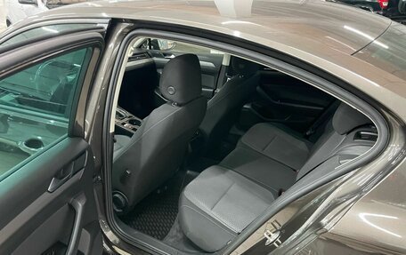 Volkswagen Passat B8 рестайлинг, 2016 год, 1 799 000 рублей, 7 фотография