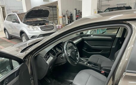 Volkswagen Passat B8 рестайлинг, 2016 год, 1 799 000 рублей, 6 фотография