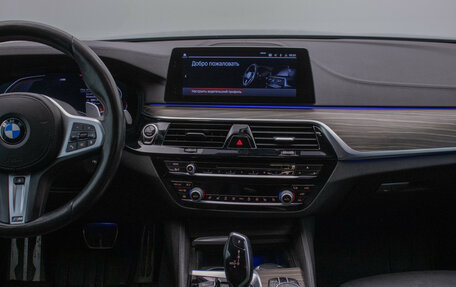 BMW 5 серия, 2019 год, 4 580 000 рублей, 14 фотография