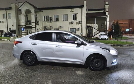 Hyundai Solaris II рестайлинг, 2017 год, 860 000 рублей, 5 фотография