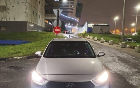 Hyundai Solaris II рестайлинг, 2017 год, 860 000 рублей, 4 фотография