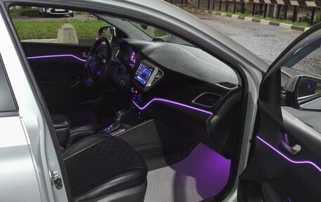 Hyundai Solaris II рестайлинг, 2017 год, 860 000 рублей, 21 фотография