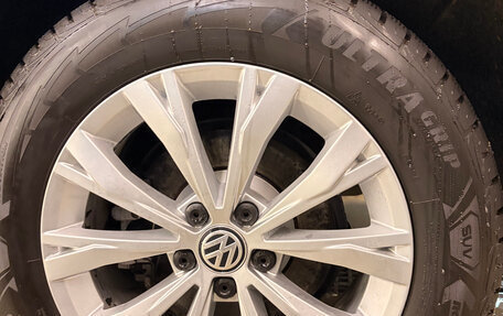 Volkswagen Tiguan II, 2019 год, 2 740 000 рублей, 20 фотография