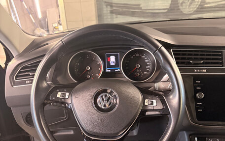 Volkswagen Tiguan II, 2019 год, 2 740 000 рублей, 23 фотография