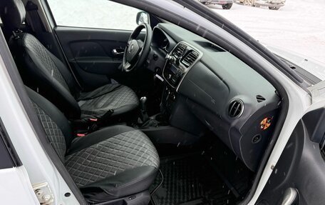 Renault Logan II, 2016 год, 600 000 рублей, 19 фотография